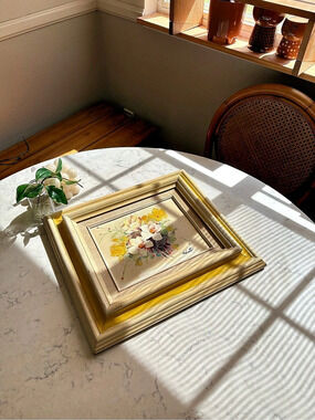 Vintage MCM Oil Painting Framed Floral Artwork in Gold & Yellow 17x15”